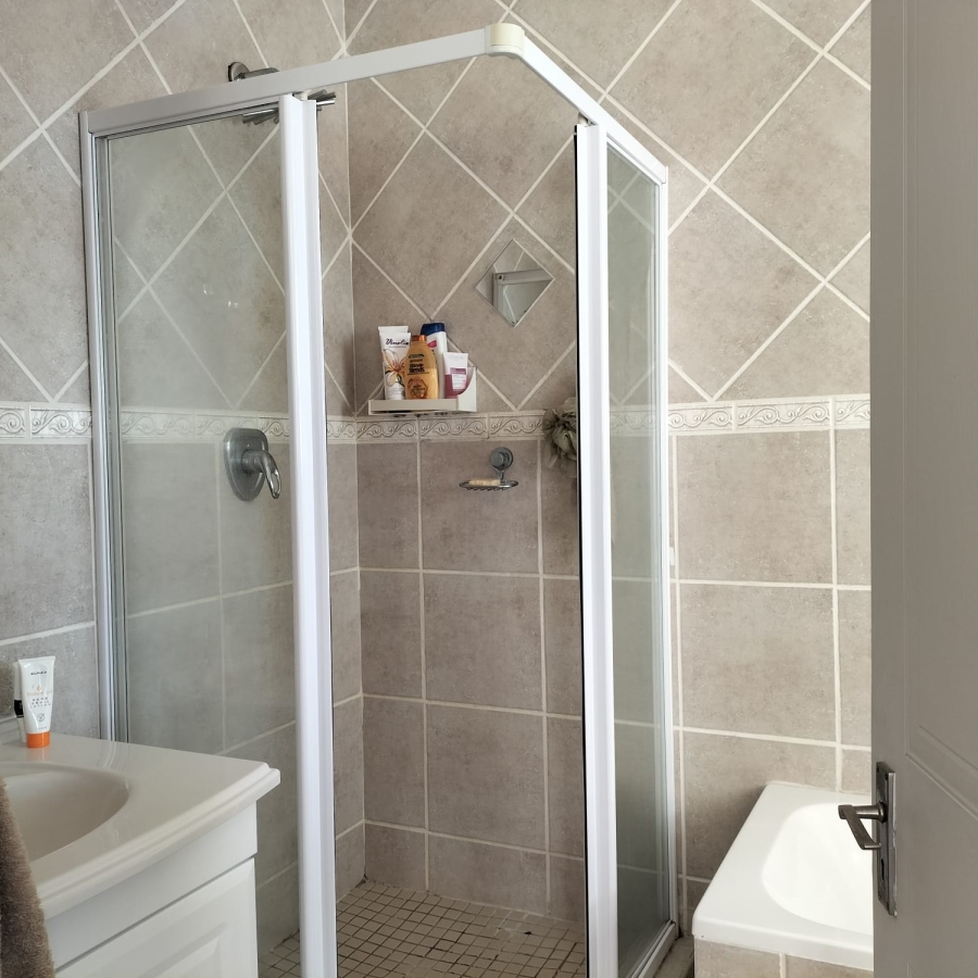 3 Bedroom Property for Sale in Reebok Western Cape
